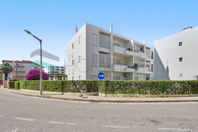 Apartamento T3 para Venda em Quarteira Foto 28