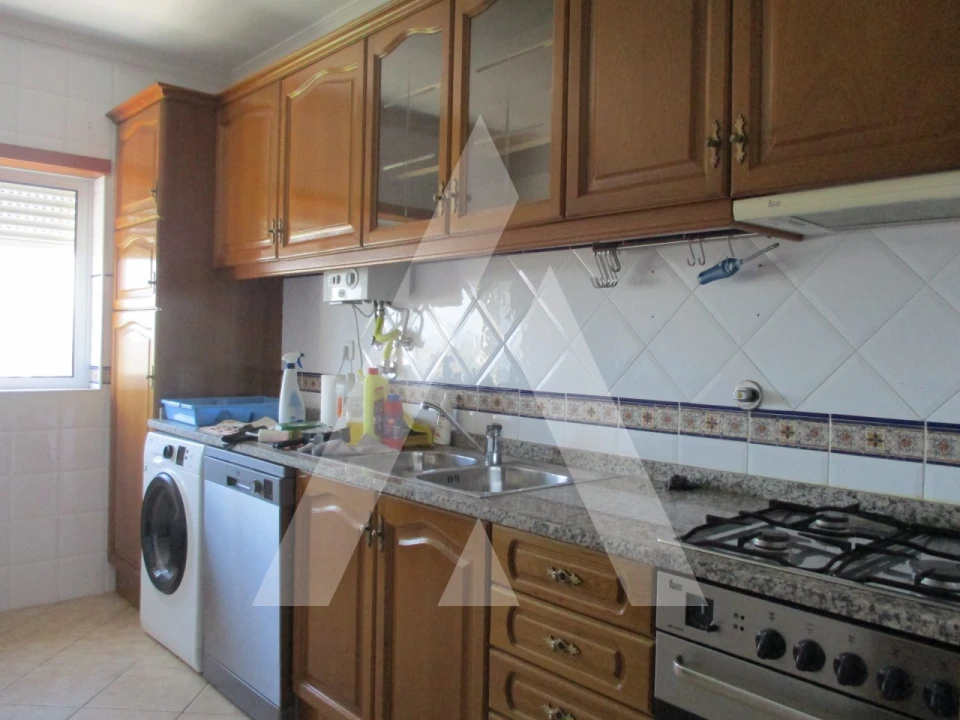 Apartamento T3 para Arrendamento em Oliveira do Bairro Foto 8
