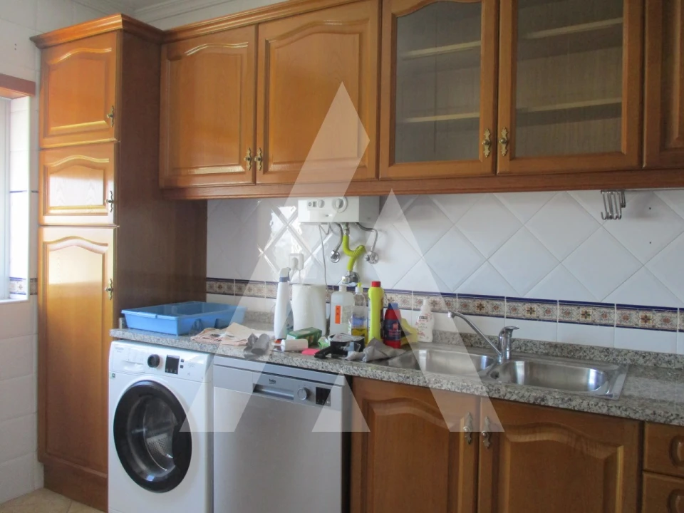 Apartamento T3 para Arrendamento em Oliveira do Bairro Foto 11