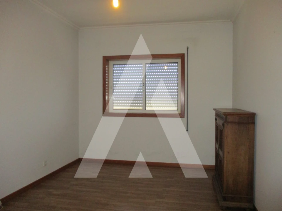 Apartamento T3 para Arrendamento em Oliveira do Bairro Foto 12