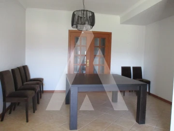 Apartamento T3 para Arrendamento em Oliveira do Bairro