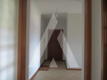 Apartamento T3 para Arrendamento em Oliveira do Bairro