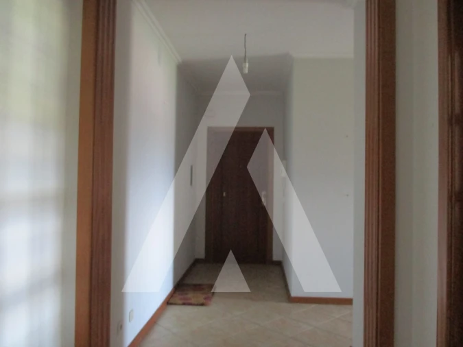 Apartamento T3 para Arrendamento em Oliveira do Bairro Foto 6