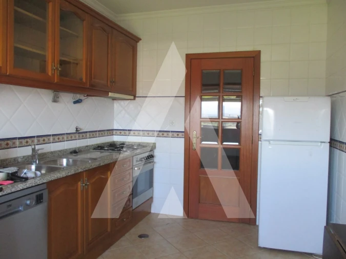 Apartamento T3 para Arrendamento em Oliveira do Bairro Foto 9