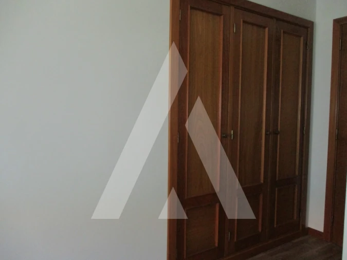 Apartamento T3 para Arrendamento em Oliveira do Bairro Foto 15