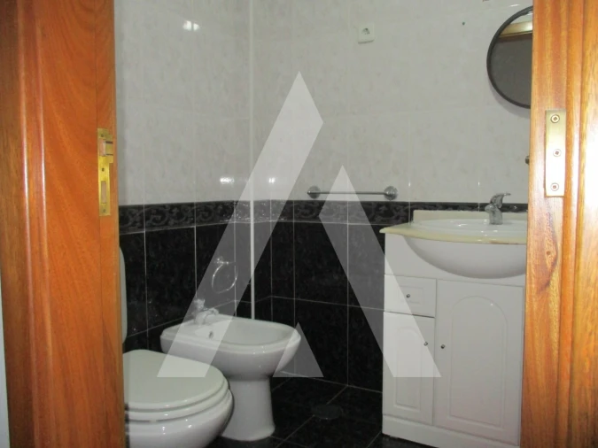 Apartamento T3 para Arrendamento em Oliveira do Bairro Foto 23