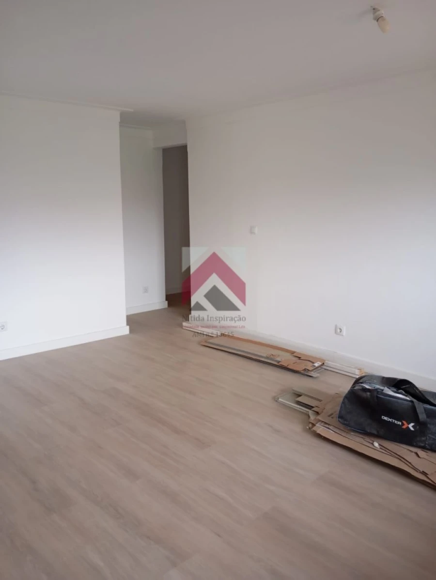 Apartamento T2 para Venda em Rio Tinto Foto 5