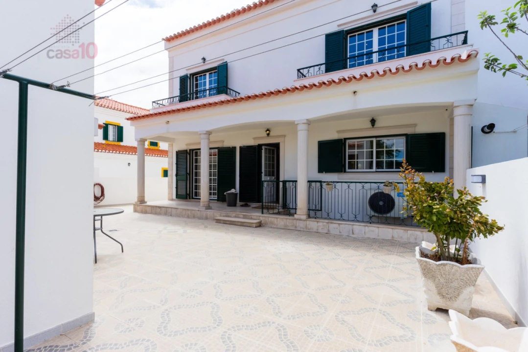 Moradia T5 para Venda em Alcochete Foto 1