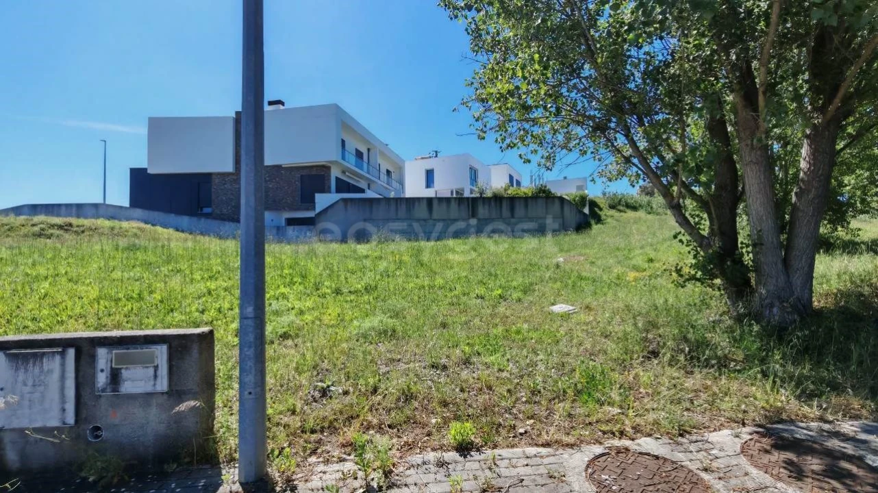 Terreno para Venda em Torres Novas (Santa Maria, Salvador e Santiago) Foto 1