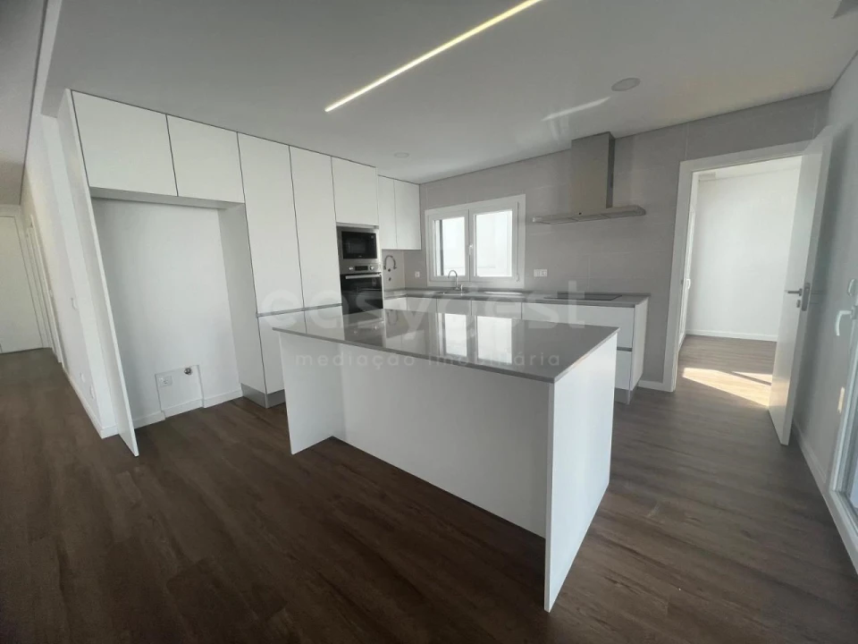 Moradia T4 para Venda em Fernao Ferro Foto 4