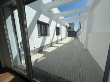 Moradia T4 para Venda em Fernao Ferro