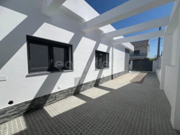 Moradia T4 para Venda em Fernao Ferro