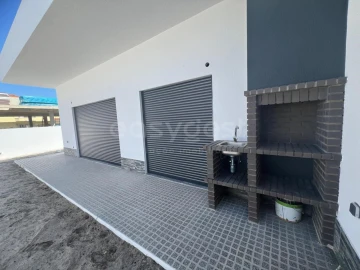 Moradia T4 para Venda em Fernao Ferro