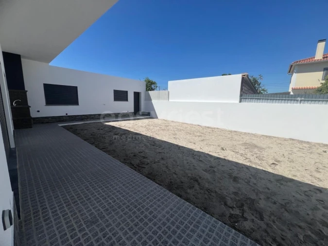 Moradia T4 para Venda em Fernao Ferro Foto 18