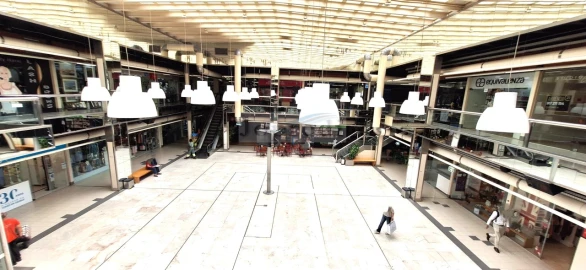 Loja para Venda em Oeiras e São Julião da Barra, Paço de Arcos e Caxias