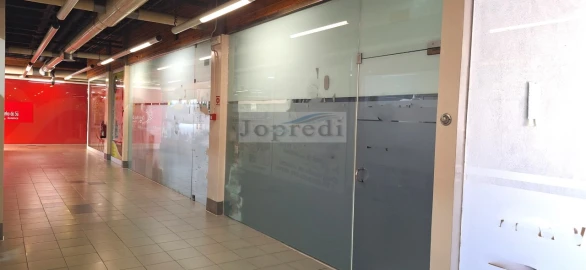 Loja para Venda em Oeiras e São Julião da Barra, Paço de Arcos e Caxias