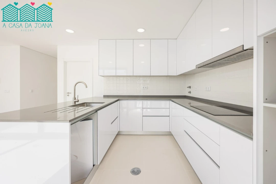 Apartamento T2 para Arrendamento em Aradas Foto 6