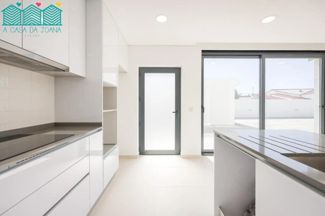 Apartamento T2 para Arrendamento em Aradas Foto 7