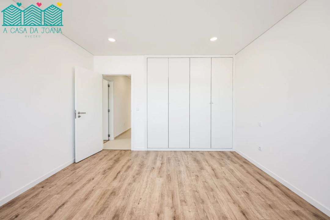 Apartamento T2 para Arrendamento em Aradas Foto 19