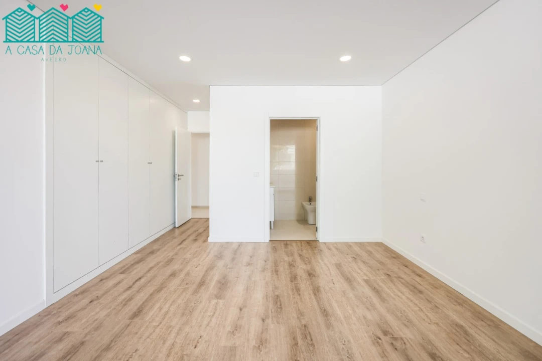 Apartamento T2 para Arrendamento em Aradas Foto 23