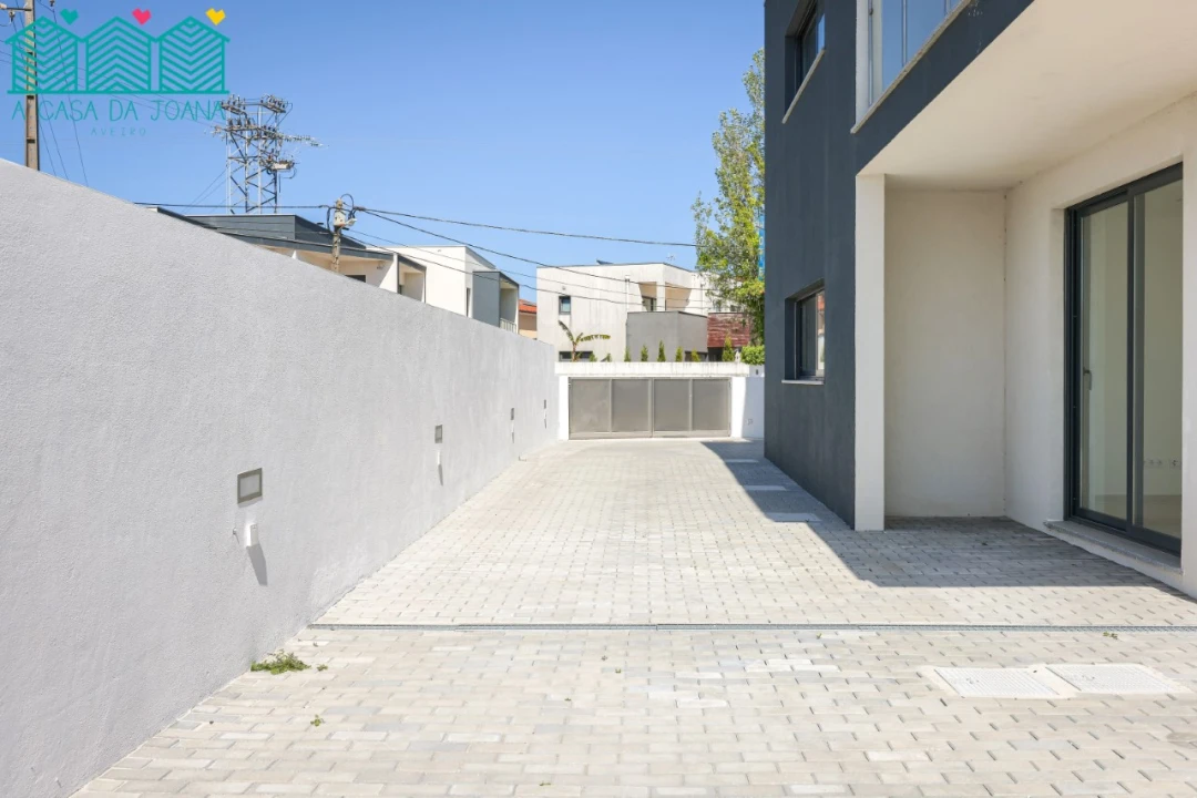 Apartamento T2 para Arrendamento em Aradas Foto 29