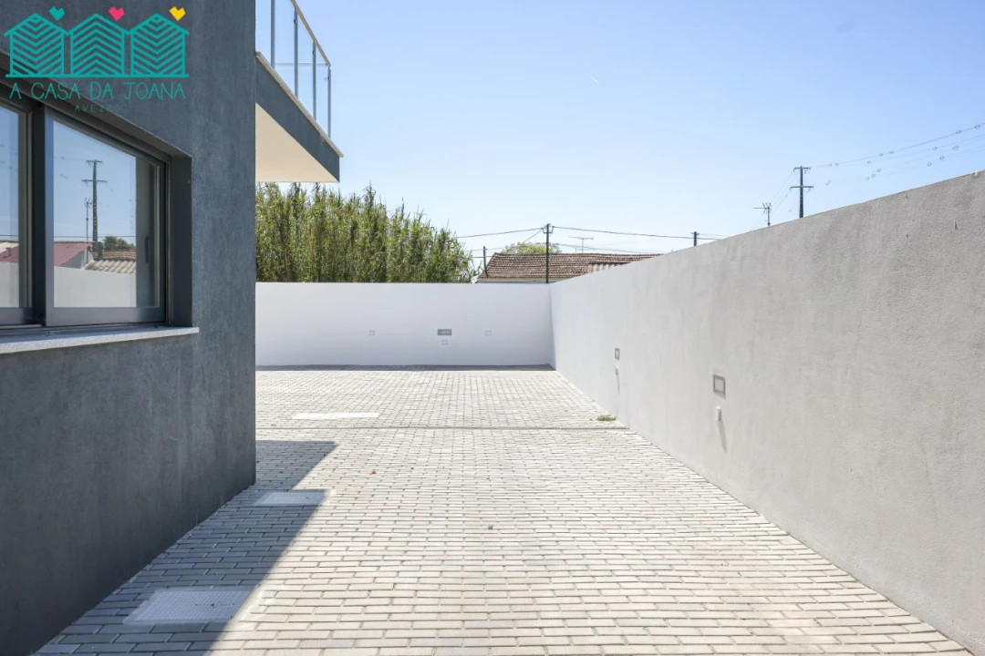 Apartamento T2 para Arrendamento em Aradas Foto 30