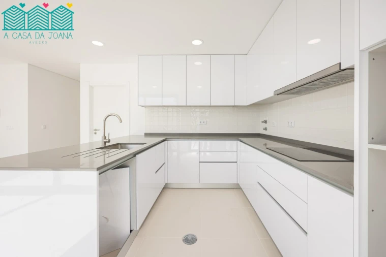Apartamento T2 para Arrendamento em Aradas Foto 6