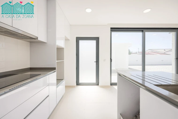 Apartamento T2 para Arrendamento em Aradas Foto 7
