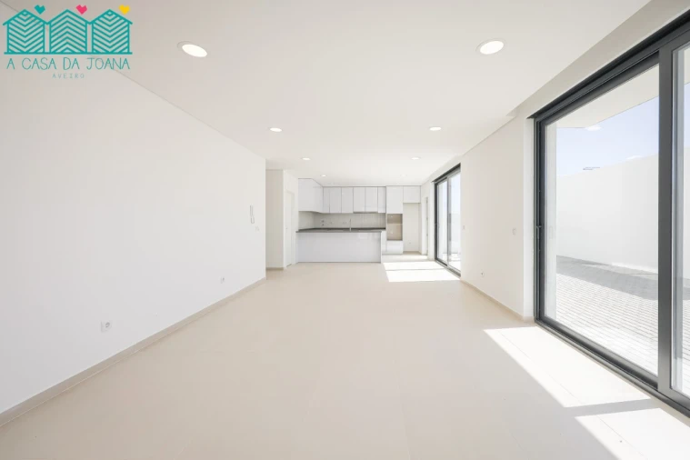 Apartamento T2 para Arrendamento em Aradas Foto 10