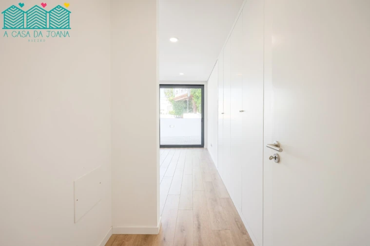 Apartamento T2 para Arrendamento em Aradas Foto 20
