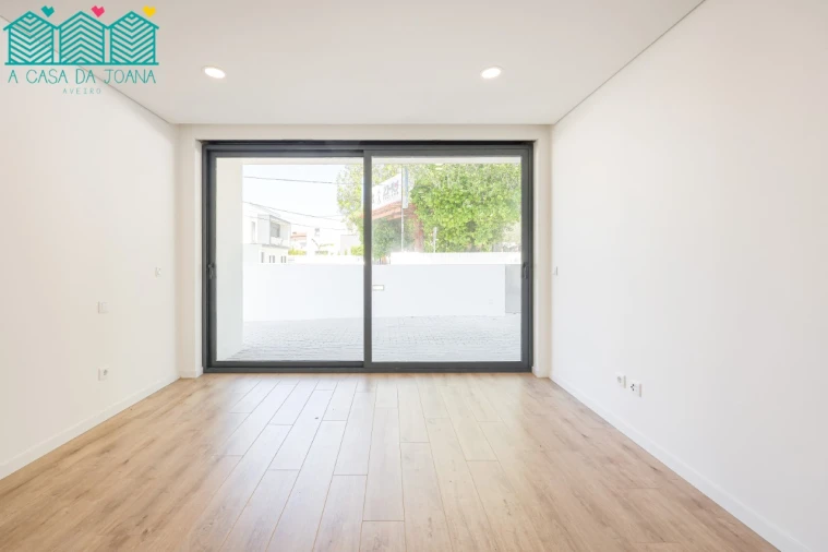 Apartamento T2 para Arrendamento em Aradas Foto 22