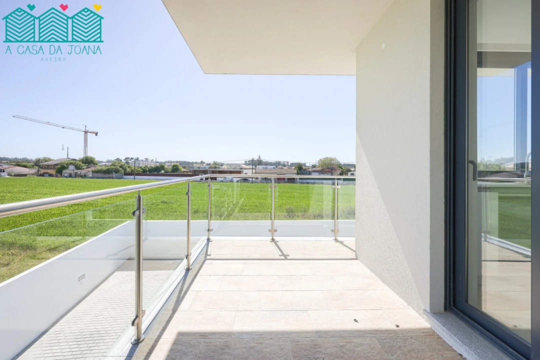 Apartamento T3 para Arrendamento em Aradas Foto 1