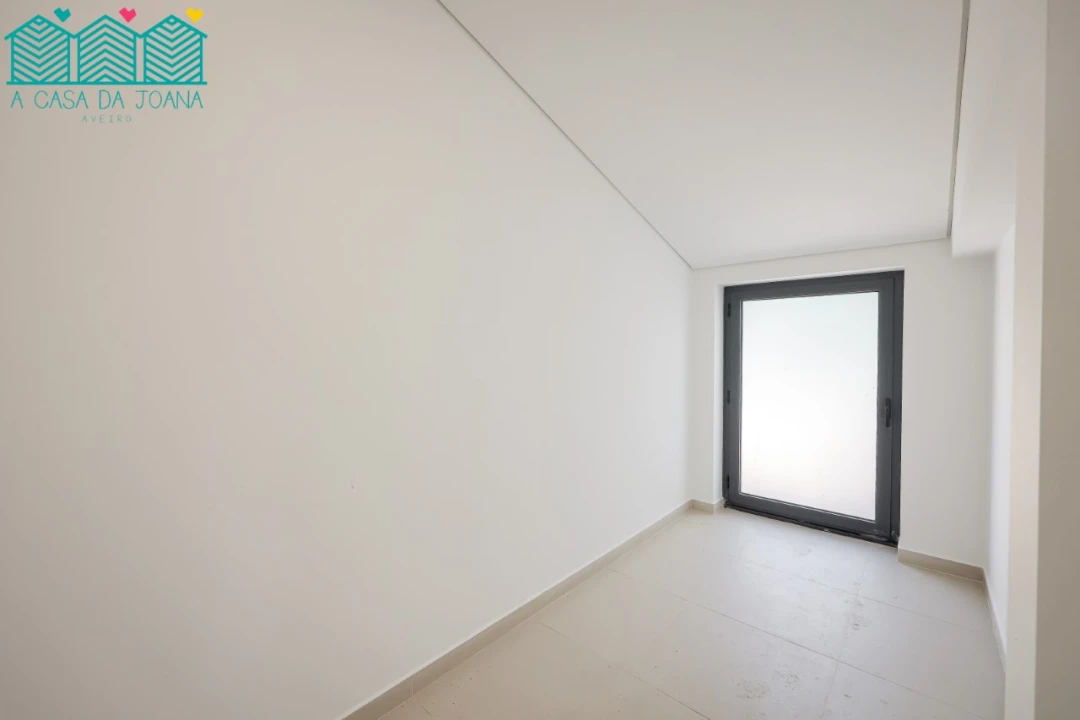 Apartamento T3 para Arrendamento em Aradas Foto 16