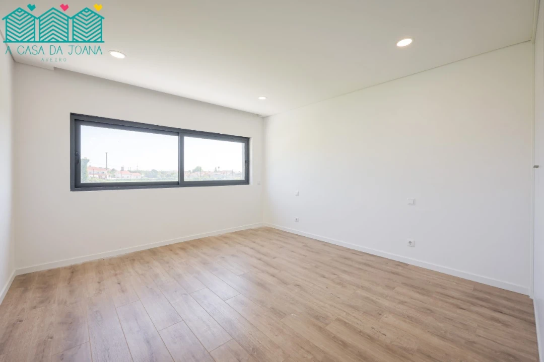 Apartamento T3 para Arrendamento em Aradas Foto 20