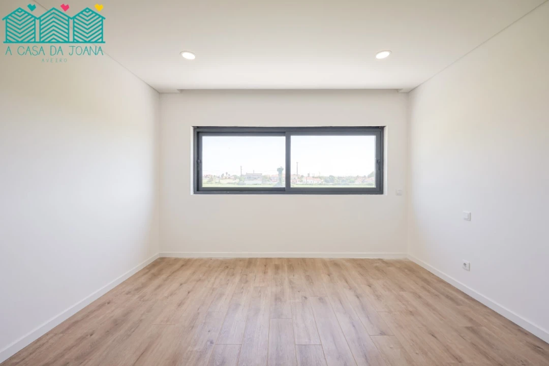 Apartamento T3 para Arrendamento em Aradas Foto 21