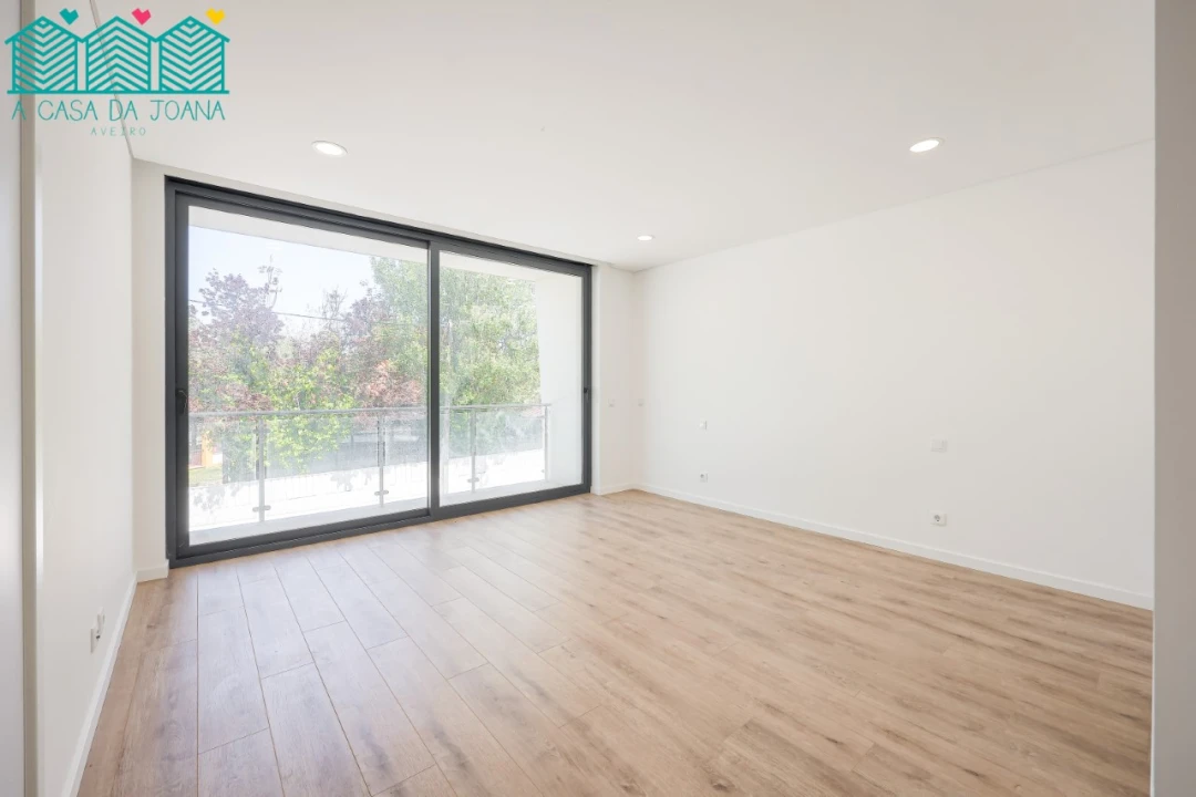 Apartamento T3 para Arrendamento em Aradas Foto 24