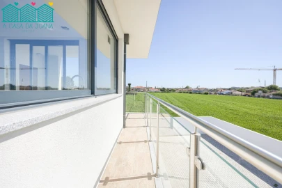 Apartamento T3 para Arrendamento em Aradas