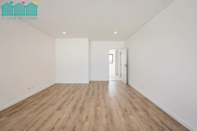 Apartamento T3 para Arrendamento em Aradas