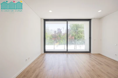 Apartamento T3 para Arrendamento em Aradas