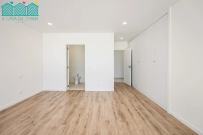 Apartamento T3 para Arrendamento em Aradas