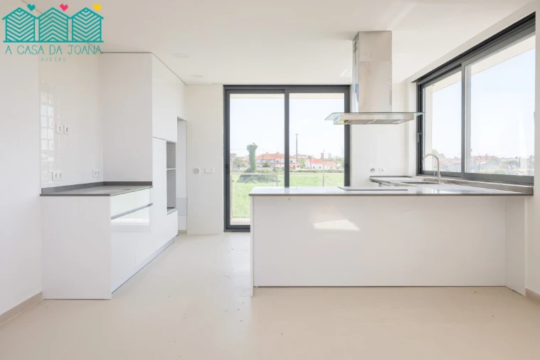 Apartamento T3 para Arrendamento em Aradas Foto 6