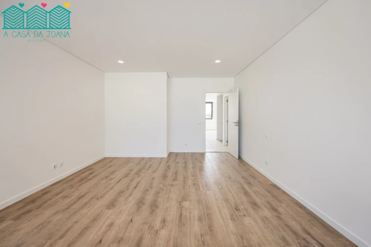 Apartamento T3 para Arrendamento em Aradas Foto 13