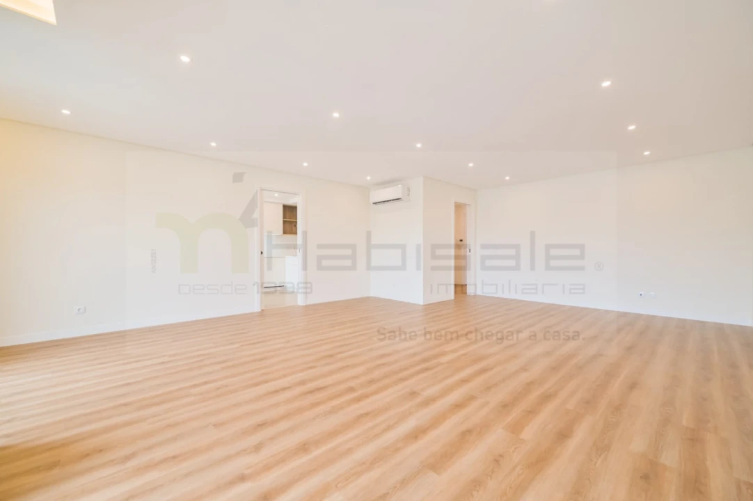 Apartamento T3 para Venda em São Domingos de Rana Foto 6