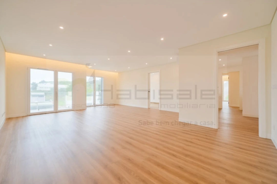 Apartamento T3 para Venda em São Domingos de Rana Foto 7