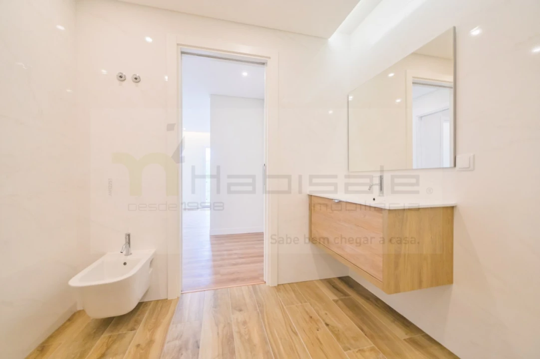 Apartamento T3 para Venda em São Domingos de Rana Foto 23