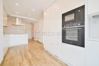Apartamento T3 para Venda em São Domingos de Rana