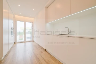 Apartamento T3 para Venda em São Domingos de Rana