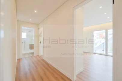 Apartamento T3 para Venda em São Domingos de Rana