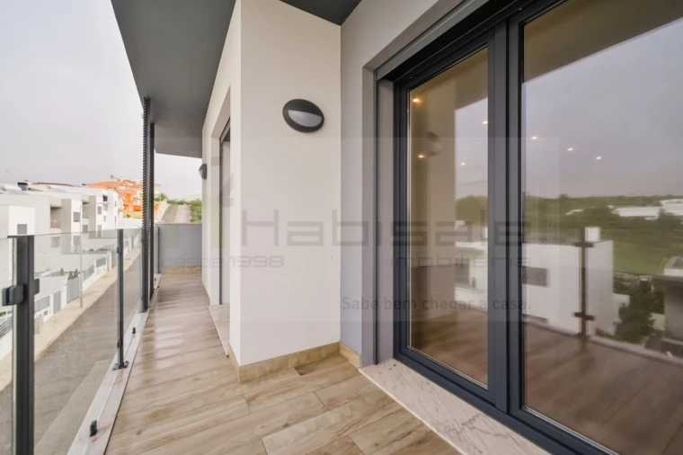Apartamento T3 para Venda em São Domingos de Rana Foto 8