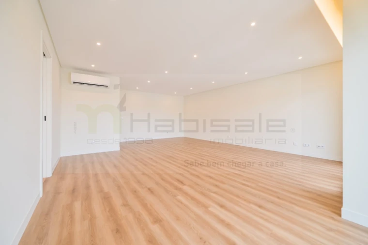 Apartamento T3 para Venda em São Domingos de Rana Foto 10